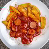 Currywurst mit Pommes