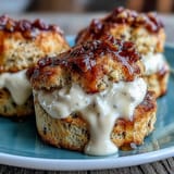 Löwenzahn Honig Scones Clotted Cream