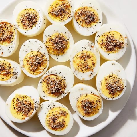 Hard-Boiled Eggs mit Würze